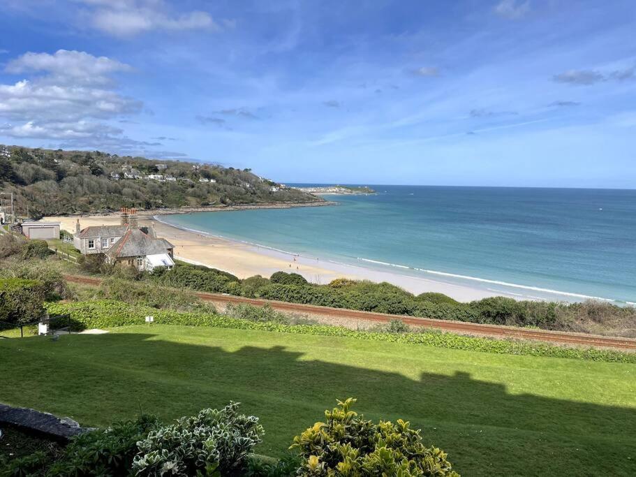 Shoreline - One Of The Views? Apartment *